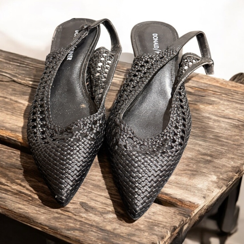 Donald J. Pliner Black slingback with Woven Texture kitten heel size 7